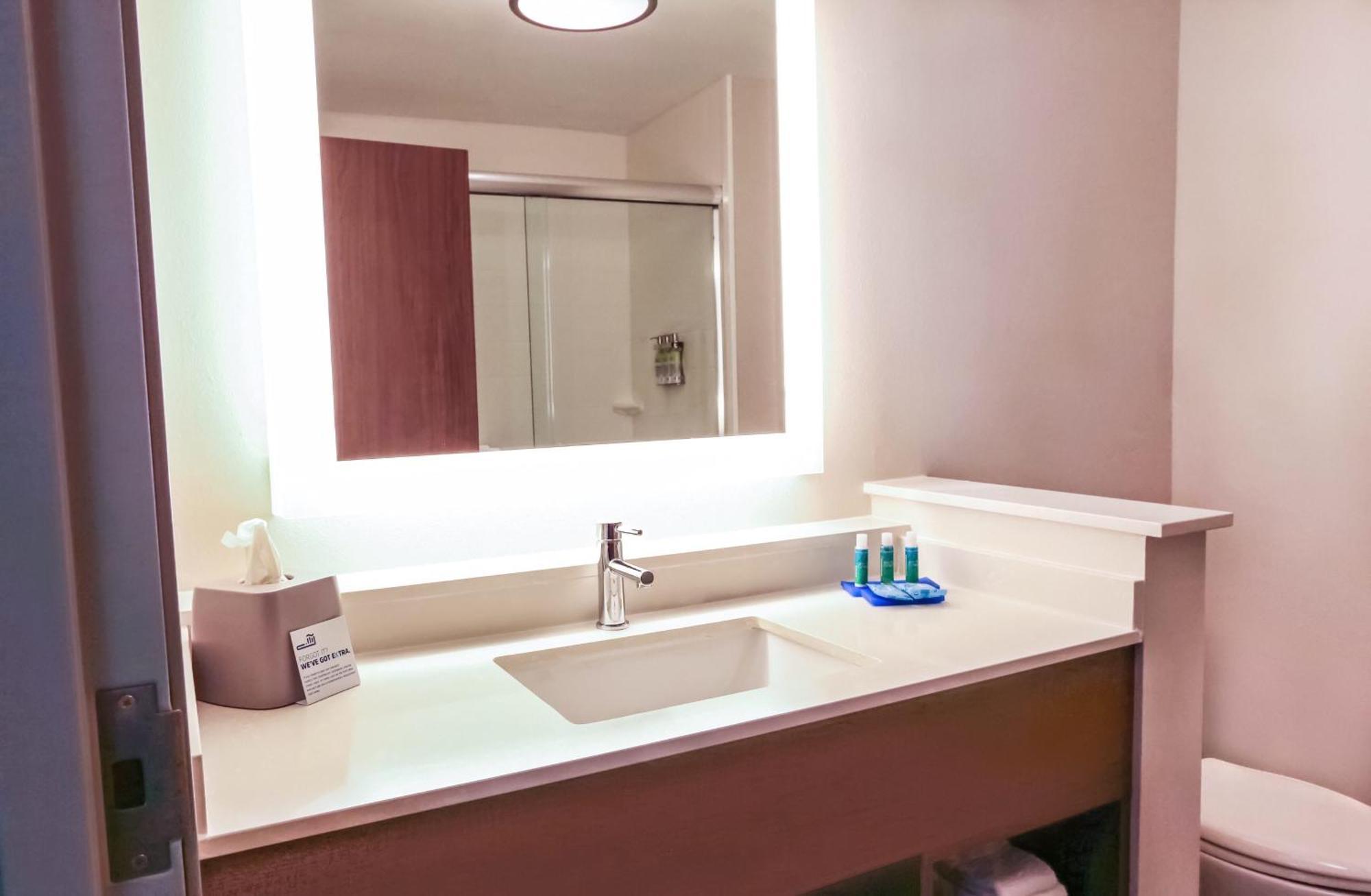 Holiday Inn Express & Suites - Houston Iah - Beltway 8 By Ihg Aldine Kültér fotó